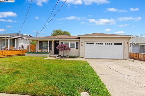 19678 Bernal St, Castro Valley, CA, 94546-3341 | Card Image