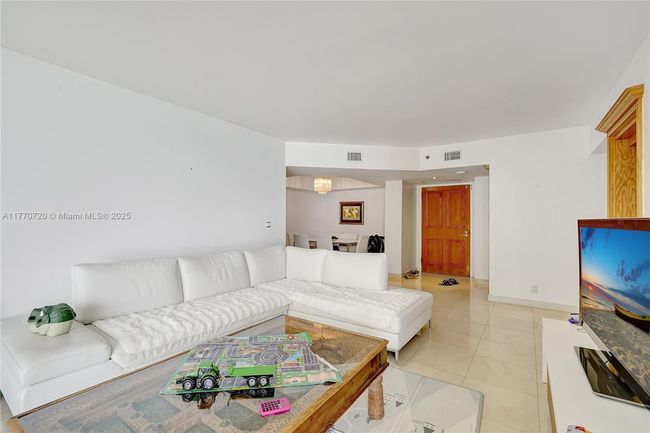 APT-1412 - 16425 Collins Ave, Condo with 2 bedrooms, 2 bathrooms and null parking in Sunny Isles Beach FL | Image 20