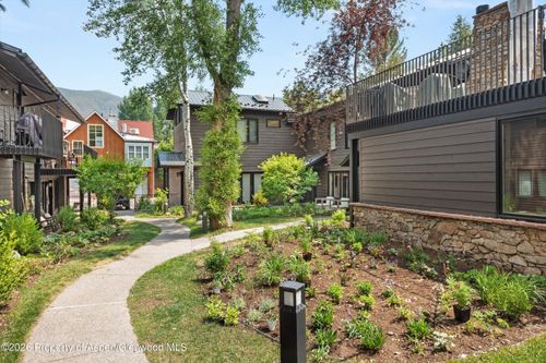 6-960 E Durant Ave, Aspen, CO, 81611-2389 | Card Image