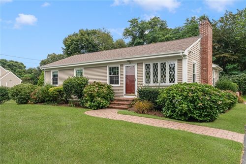 66 Berry Ln, Bristol, RI, 02809-4006 | Card Image