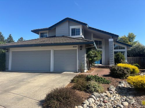 9587 Wellington Cir, Windsor, CA, 95492-8529 | Card Image