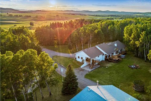 338172 224 St W, Foothills, AB, T0L1K0 | Card Image