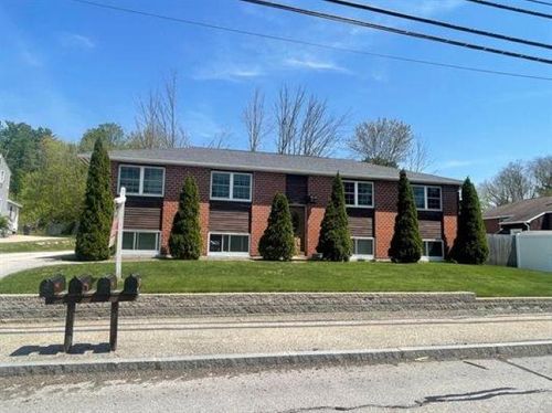 1-s-945 Mammoth Road, Manchester, NH, 03104 | Card Image