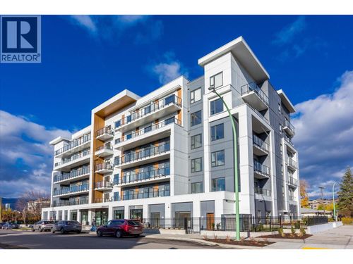 208-1380 Pridham Ave, Kelowna, BC, V1Y6B5 | Card Image