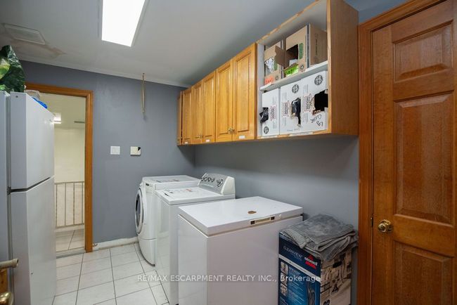 144 Wilson St E, Home with 0 bedrooms, 4 bathrooms and 24 parking in Ancaster ON | Image 18