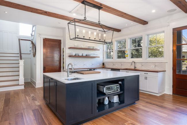 Kitchen Island | Image 13