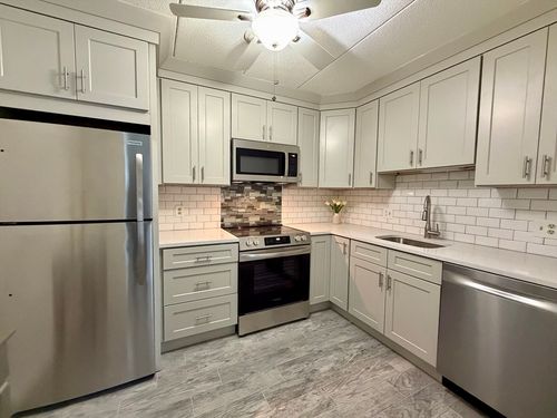 3-6 Old Stone Way, Weymouth, MA, 02189 | Card Image