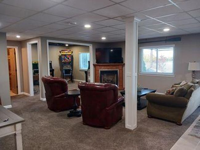 935 Stony Lake Ct, Condo with 2 bedrooms, 3 bathrooms and null parking in Oxford MI | Image 21