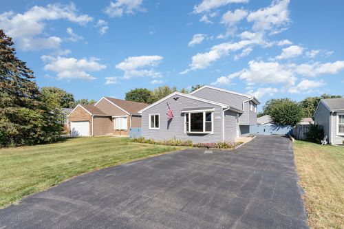 S045 Pleasant Hill Rd, Wheaton, IL, 60187 | Card Image