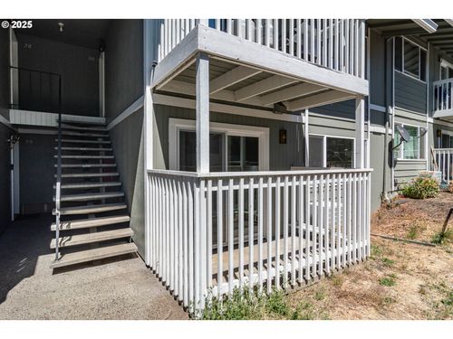 31-885 Ne Sunset St, Roseburg, OR, 97470 | Card Image