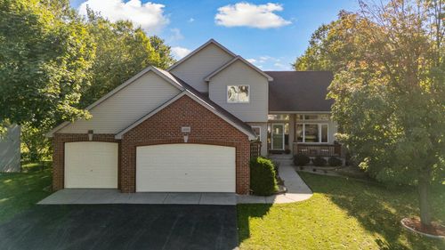 4553 Hummingbird Trl Ne, Prior Lake, MN, 55372-1201 | Card Image