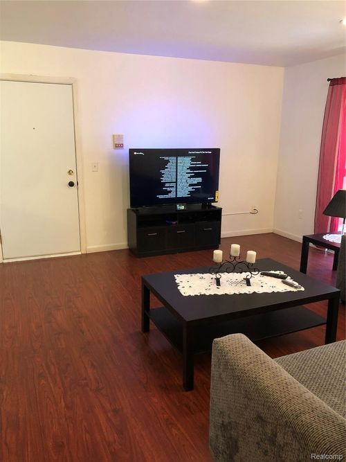 apt-6-35471 Hickory Woods Dr, Clinton Twp, MI, 48035-5157 | Card Image