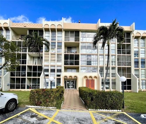 apt-214-801 Three Islands Blvd, Hallandale Beach, FL, 33009-2833 | Card Image