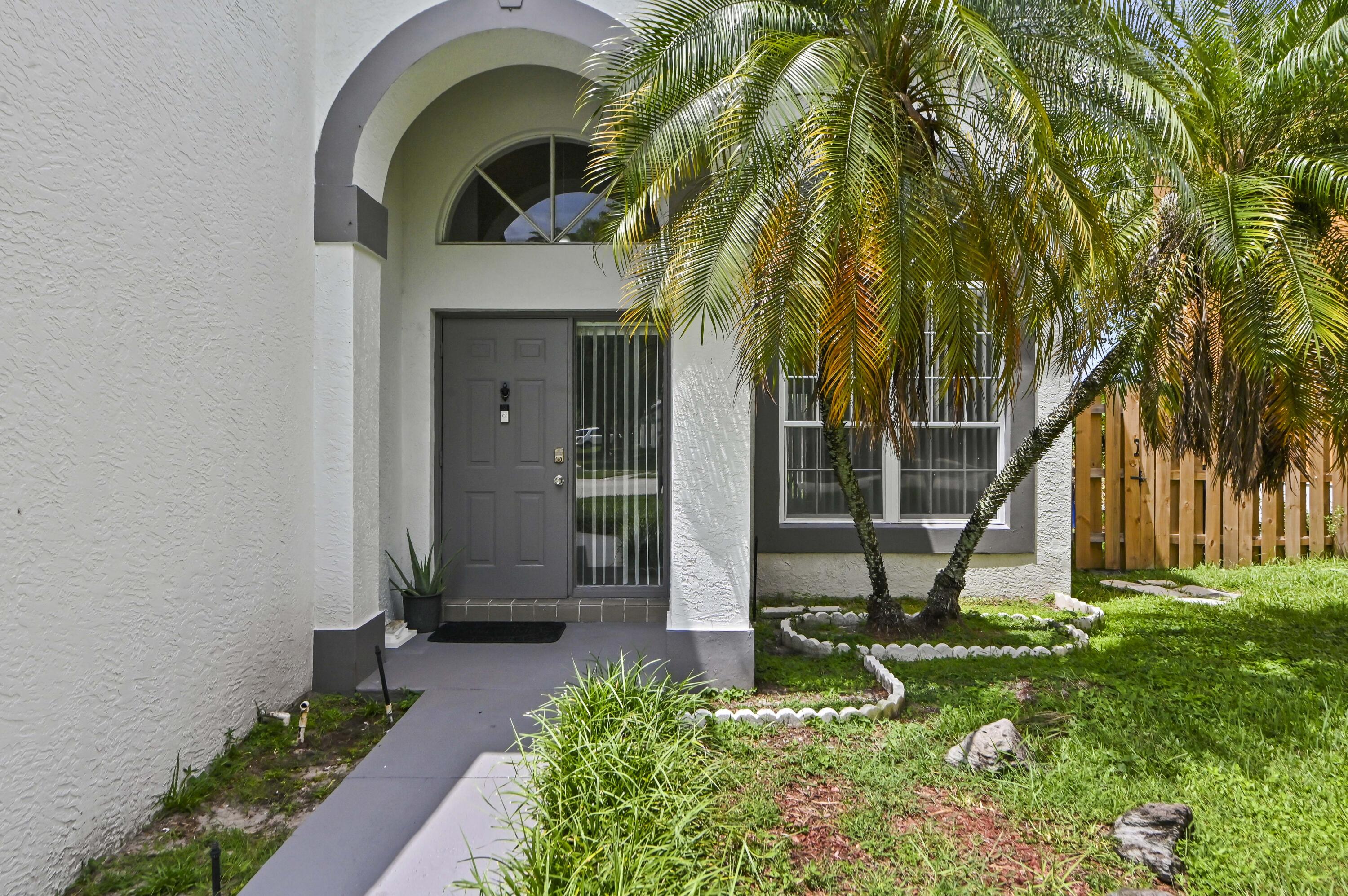 Residential in Lake Worth 3