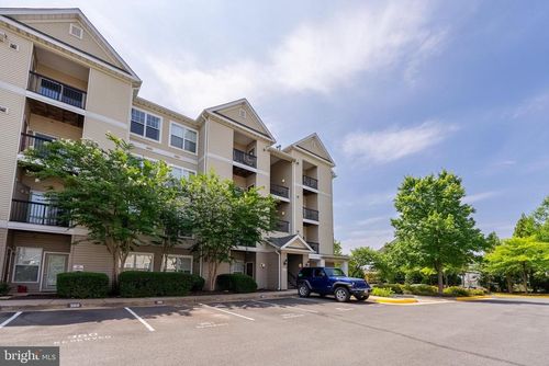 apt-h-5123 Travis Edward Way, CENTREVILLE, VA, 20120-3066 | Card Image