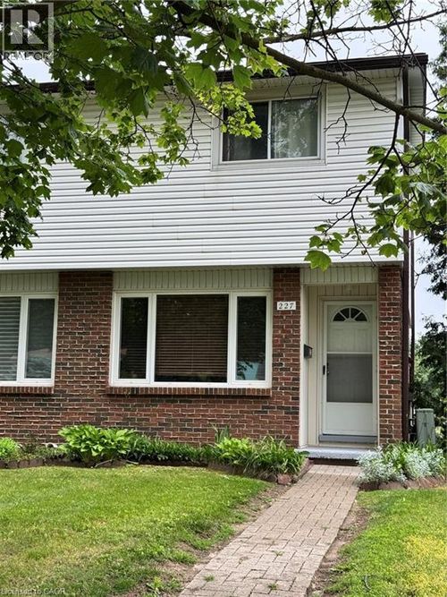 1-227 Fergus Avenue, Kitchener, ON, N2A2H6 | Card Image