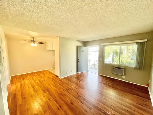 apt-8-3123 Foothill Blvd, La Crescenta, CA, 91214-2633 | Card Image
