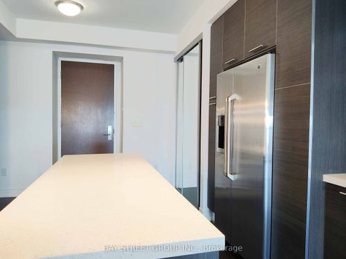 6704-388 Yonge St, Toronto, ON, M5B0A4 | Card Image