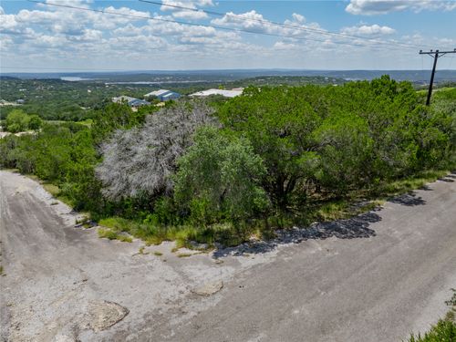 8200 Arroyo Ave, Lago Vista, TX, 78645-4501 | Card Image