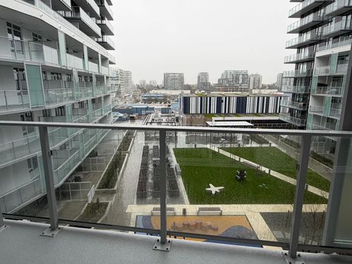 {{alt}} | Card Image