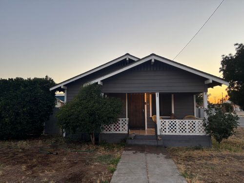 561 N 2nd St, Porterville, CA, 93257-2455 | Card Image