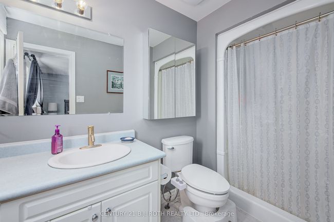 60 Riverdale Dr, House other with 5 bedrooms, 4 bathrooms and 4 parking in Wasaga Beach ON | Image 13