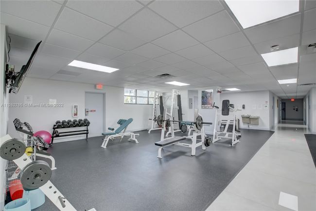 231 - 600 Parkview Dr, Condo with 3 bedrooms, 2 bathrooms and null parking in Hallandale Beach FL | Image 34