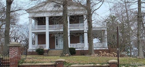 718 State St, Chester, IL, 62233-1642 | Card Image