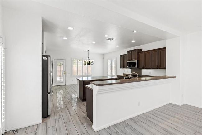 10321 Howling Coyote Ave, House other with 3 bedrooms, 3 bathrooms and null parking in Las Vegas NV | Image 8
