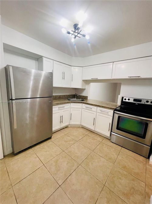 apt-205-1540 Ne 191st St, Miami, FL, 33179-4374 | Card Image