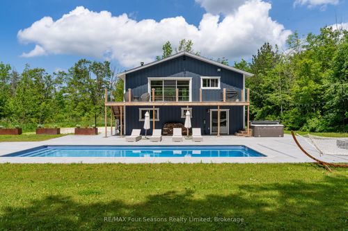 166 Osprey Hts, Grey Highlands, ON, N0C1M0 | Card Image