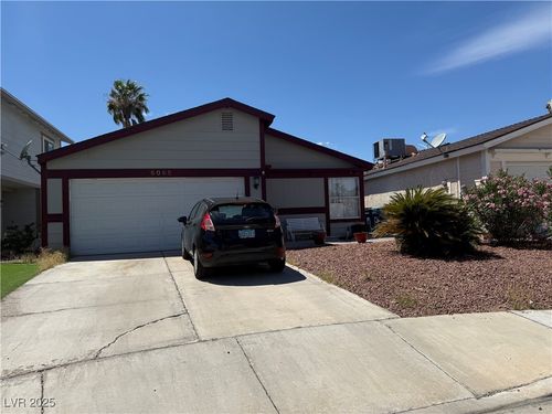 5065 Celebrity Cir, Las Vegas, NV, 89119-2241 | Card Image