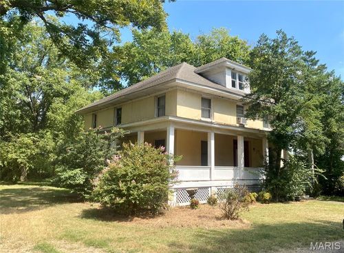 313 N 9th St, Charleston, MO, 63834-1225 | Card Image