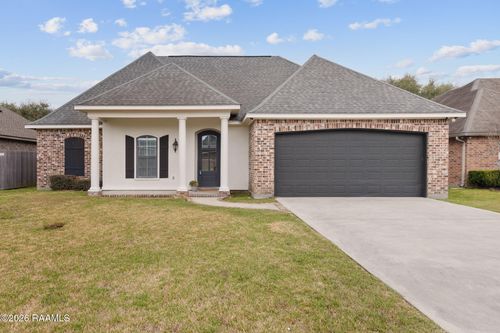 307 Oak Hill Ln, Youngsville, LA, 70592-5571 | Card Image