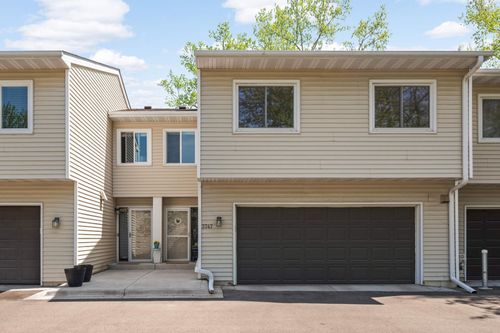 3747 Foss Rd, Saint Anthony, MN, 55421-4513 | Card Image