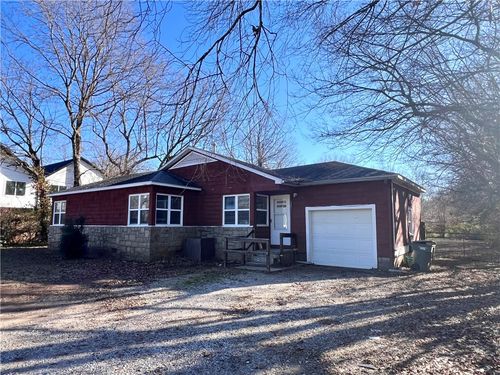 2301 W Wedington Dr, Fayetteville, AR, 72701-1003 | Card Image