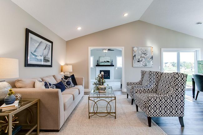 Living room (pic from a previous model).jpg | Image 7