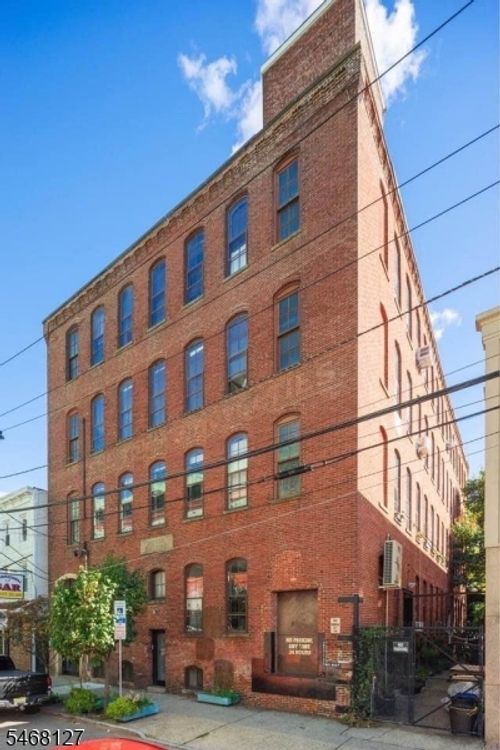 60 Union St, Newark, NJ, 07105-1430 | Card Image