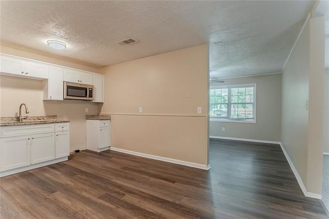 2212 Chestnut Log Loop, House other with 4 bedrooms, 2 bathrooms and 2 parking in Lithia Springs GA | Image 7