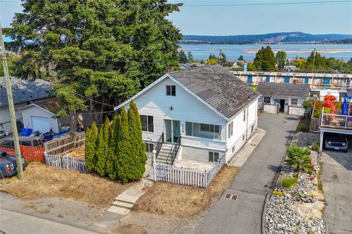 138 Strickland St, Nanaimo, BC, V9R4S2 | Card Image