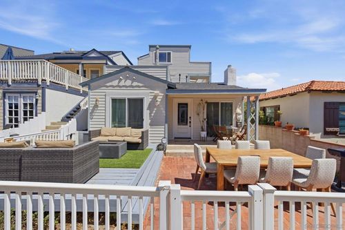 722-724 Balboa, San Diego, CA, 92109 | Card Image