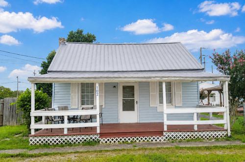 102 Cochran Street, Aurora, IN, 47001 | Card Image