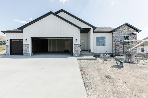 880 E 130 N, Hyde Park, UT, 84318-4809 | Card Image