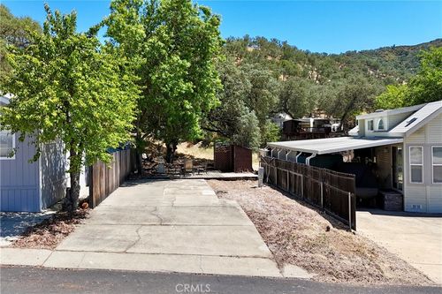2148 Yellow Feather Cir, Paso Robles, CA, 93446-4282 | Card Image
