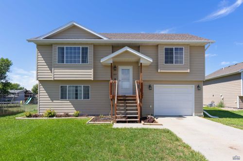 2657 Leola Ln, RAPID CITY, SD, 57703-6404 | Card Image