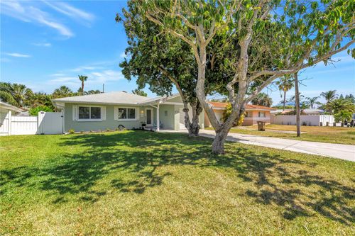 310 12th Ave, Indian Rocks Beach, FL, 33785-2855 | Card Image