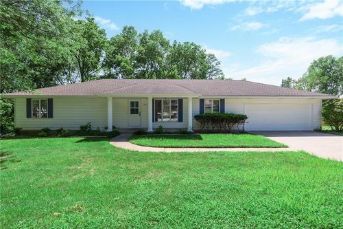 26 Hull Dr, Platte City, MO, 64079-9642 | Card Image