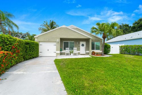 7 Cardiff Way, Boynton Beach, FL, 33426-7606 | Card Image