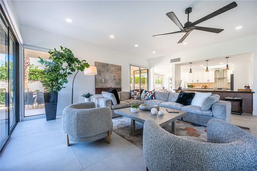 21 Dartmouth Dr, Rancho Mirage, CA, 92270-3113 | Card Image