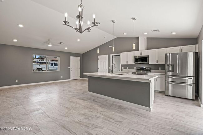 Dining Area | Image 14